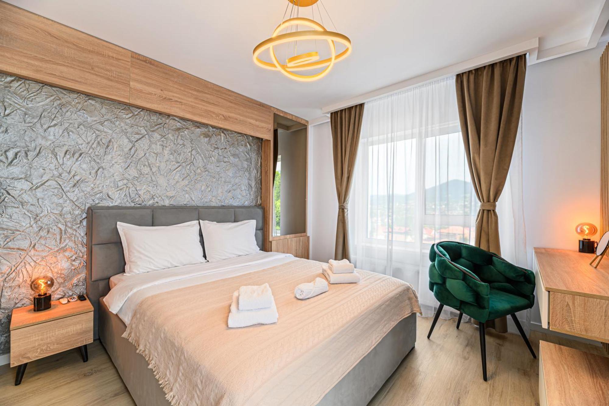 Mountain View Retreat Apartment - Private Parking Brasov Ngoại thất bức ảnh